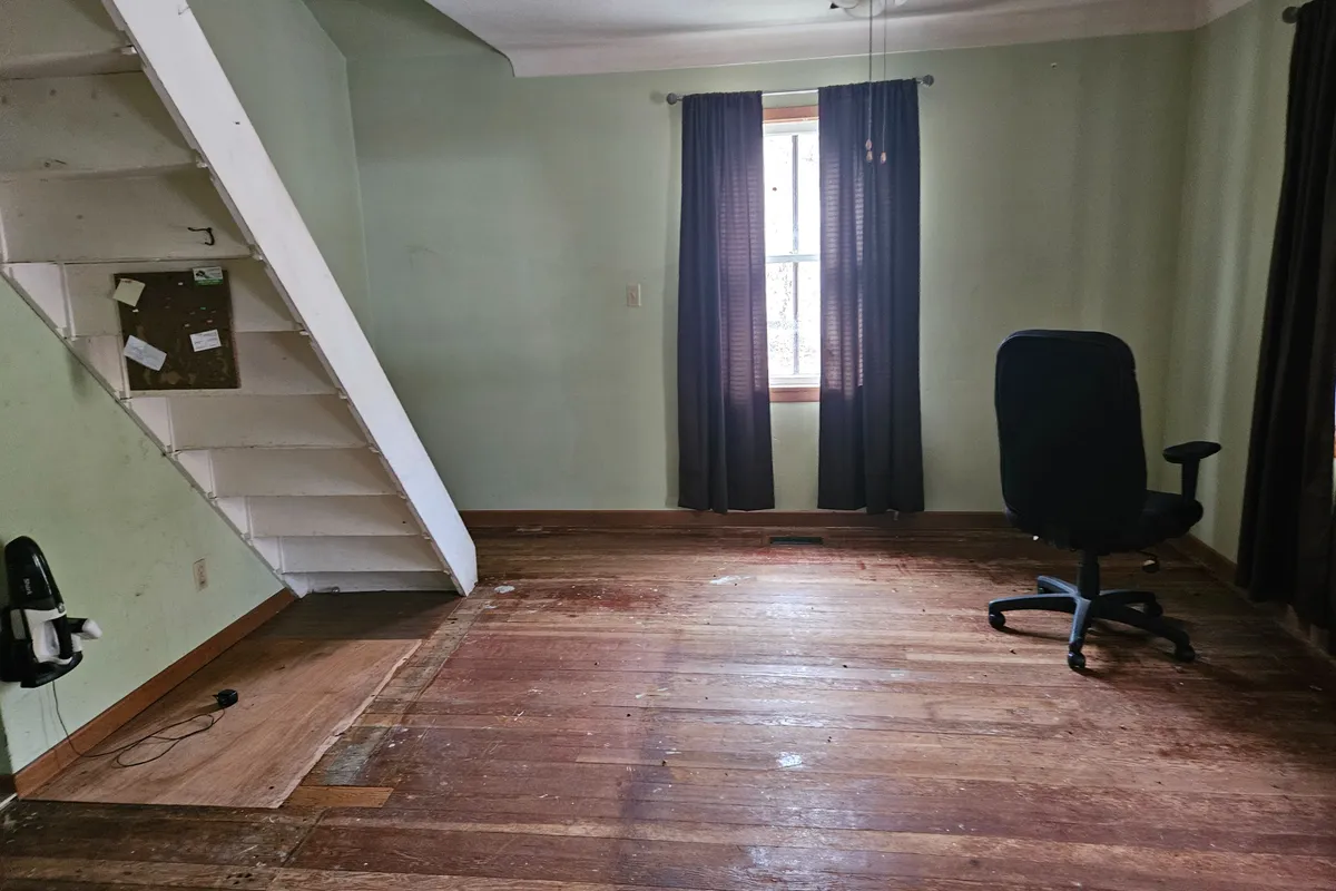 120 PAGE Street, ON L2R 4A9