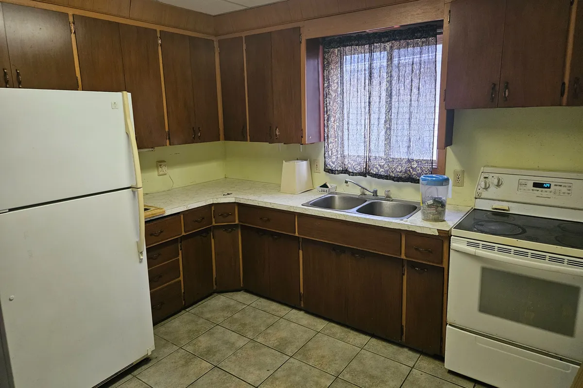 120 PAGE Street, ON L2R 4A9