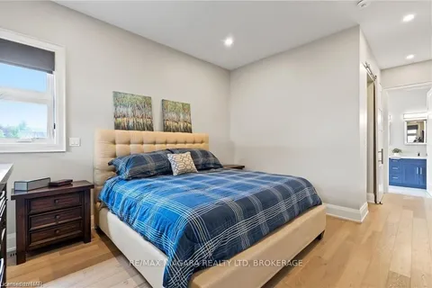 13 FRANCESCO Cres, St. Catharines, ON L2S 4C7