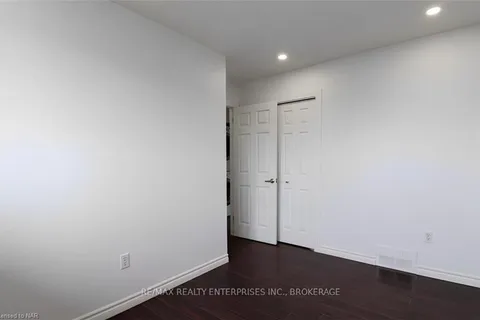 140 WESTWOOD Cres, Welland, ON L3C 4R3