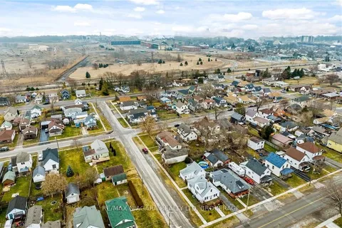 48 JOHNSTON St, Port Colborne, ON L3K 1G6