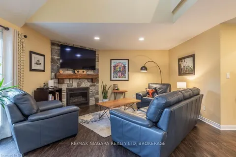 2547 THUNDER BAY Rd, Fort Erie, ON L0S 1N0