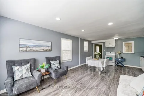 6285 SKINNER St, Niagara Falls, ON L2G 2Y6