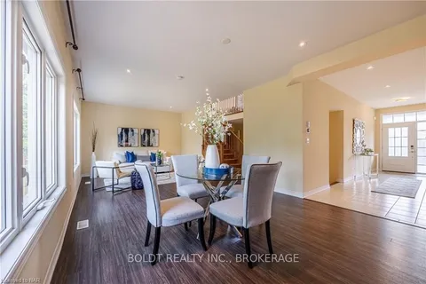 7333 LIONSHEAD Ave, Niagara Falls, ON L2G 0A6