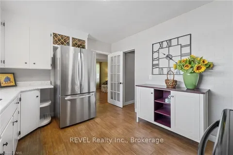 6456 BURDETTE Dr, Niagara Falls, ON L2E 5H3