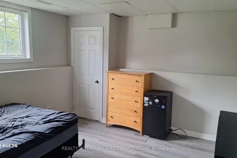 59 Parker St, St. Catharines, ON L2S 1W1