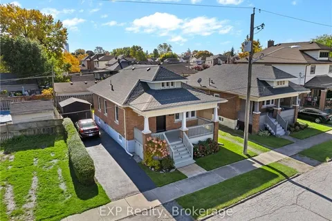 5130 HURON St, Niagara Falls, ON L2E 2J9