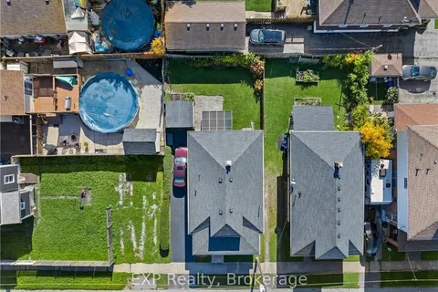 5130 HURON St, Niagara Falls, ON L2E 2J9