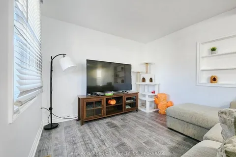 43 ST GEORGE St, St. Catharines, ON L2M 5P5