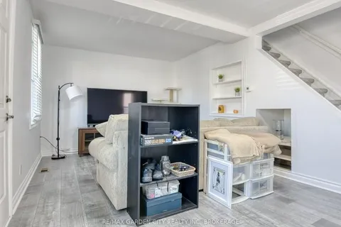 43 ST GEORGE St, St. Catharines, ON L2M 5P5