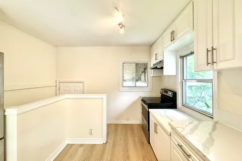 210 Lake St, St. Catharines, ON L2R 5Z1