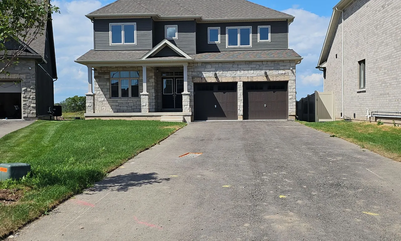 74 Oriole Cres, Port Colborne, ON L3K 6E2