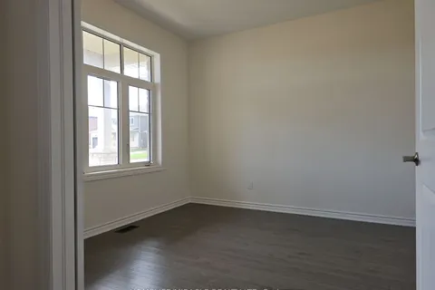 74 Oriole Cres, Port Colborne, ON L3K 6E2