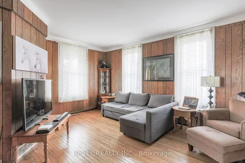 8 Bay St, Kawartha Lakes, ON K9V 3H9