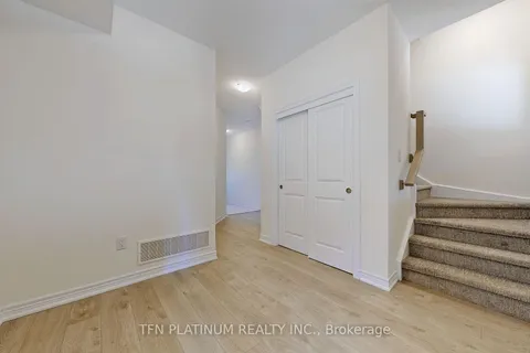 10 Birmingham Dr, Cambridge, ON N1R 0C6