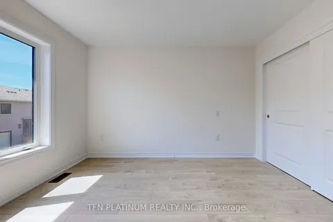 10 Birmingham Dr, Cambridge, ON N1R 0C6