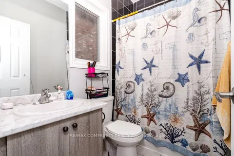 1574 Marina Dr, Fort Erie, ON L2A 5P2