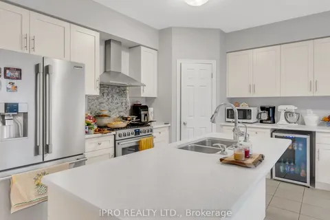 188 Ambrous Cres, Guelph, ON N1G 0G3