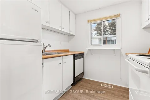 13 Dove Lane, Quinte West, ON K8N 4Z3