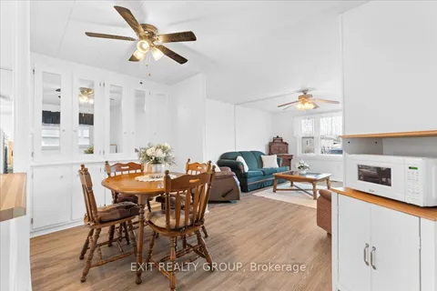 13 Dove Lane, Quinte West, ON K8N 4Z3