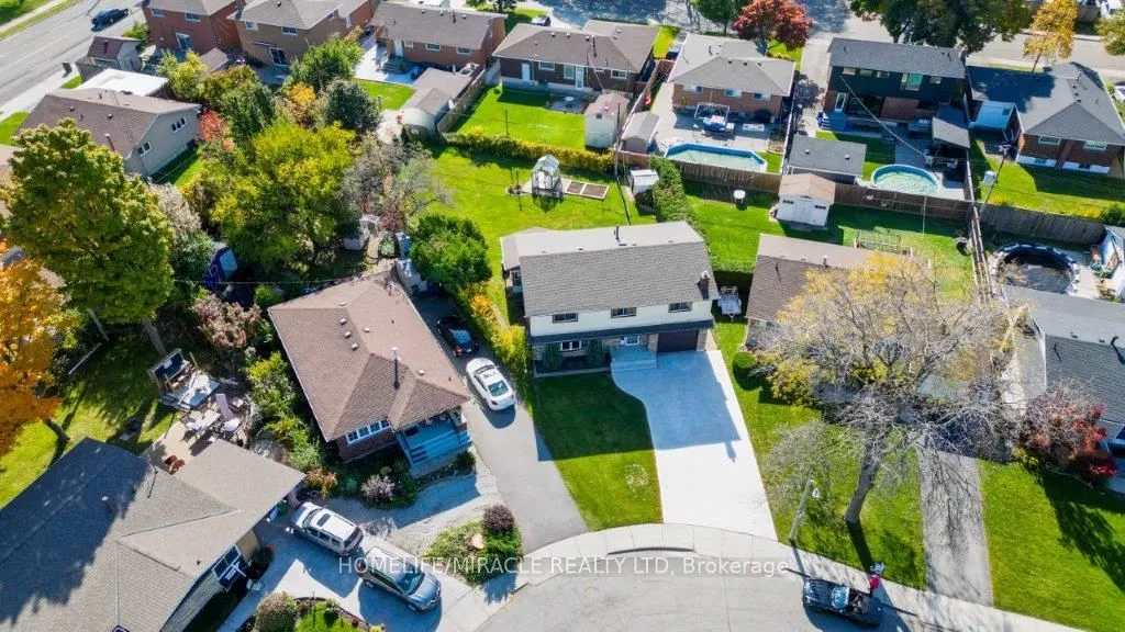 117 Loyalist Dr, Hamilton, ON L8K 4J5