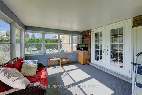 117 Loyalist Dr, Hamilton, ON L8K 4J5