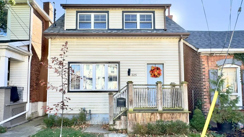 325 Hunter St, Hamilton, ON L8P 1S5