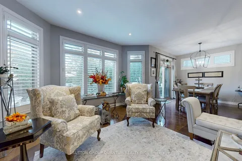 43 Oarsman Cres, St. Catharines, ON L2N 7S7