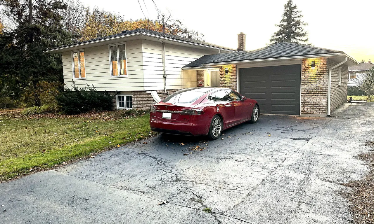 1190 HAIST St, Pelham, ON L0S 1E2