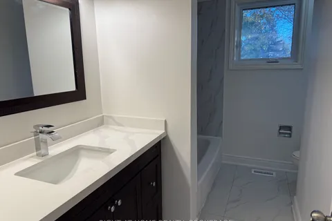 1190 HAIST St, Pelham, ON L0S 1E2