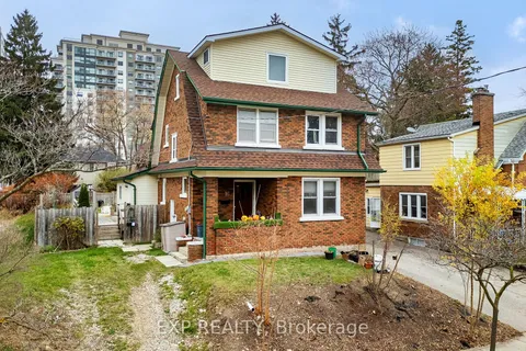 16 Dunbar Rd, Waterloo, ON N2L 2C7