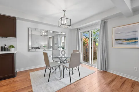 12 Whitedeer Rd, Hamilton, ON L8J 3T4