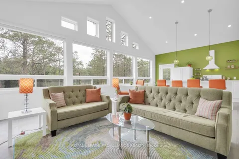 86 Sunrise Dr, Prince Edward County, ON K8N 4Z7