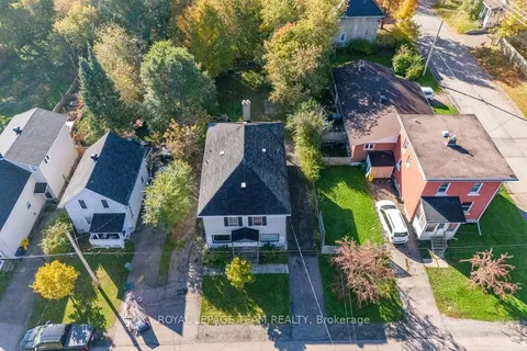 450-452 D'ARCY St, Pembroke, ON K8A 6B3