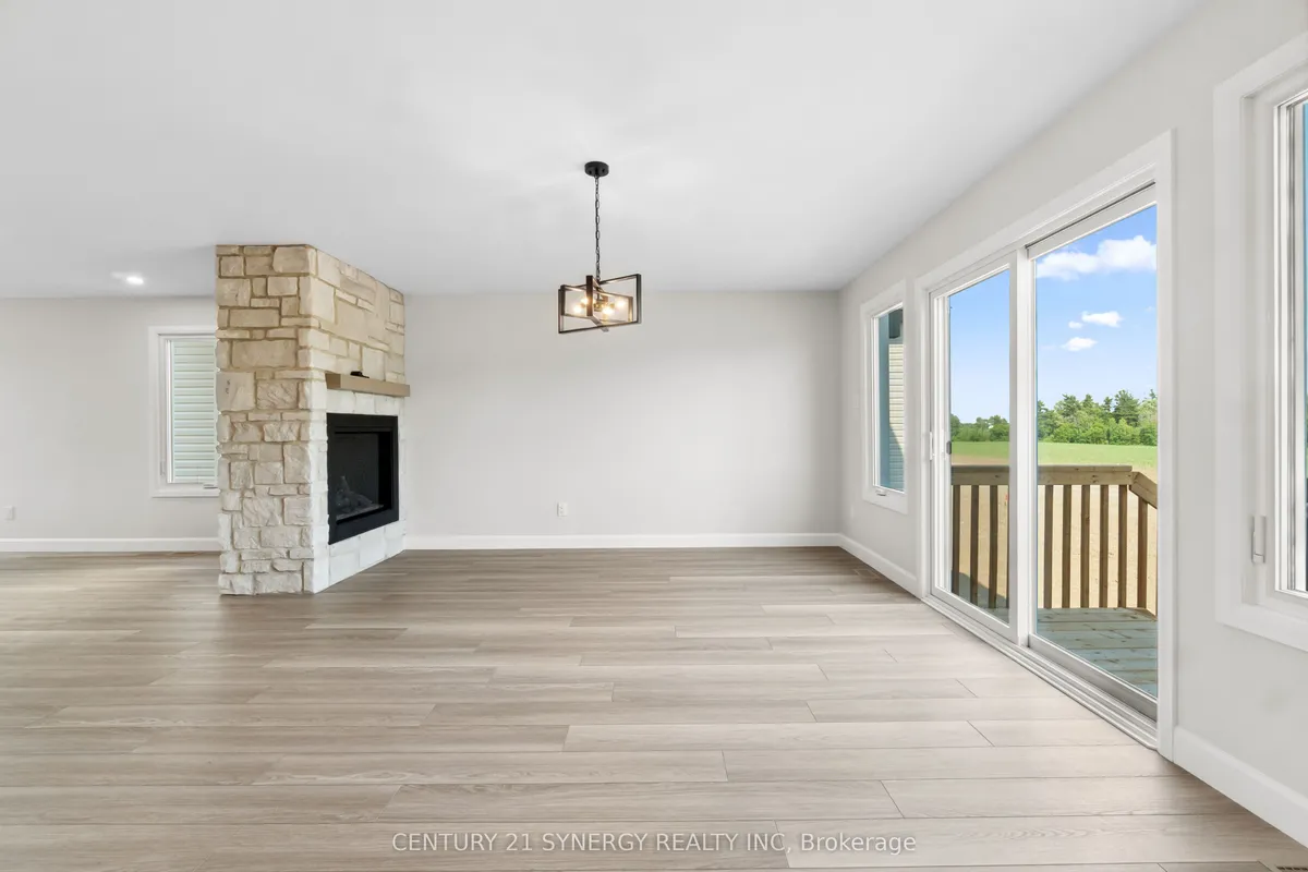 40 HELEN Street, ON K0A 1R0