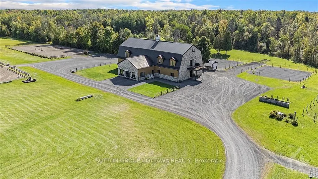 18924 COUNTY ROAD 22 Rd, North Glengarry, ON K0C 1T0