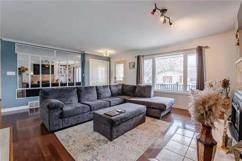 2402 EDGAR St, Cornwall, ON K6J 5G9