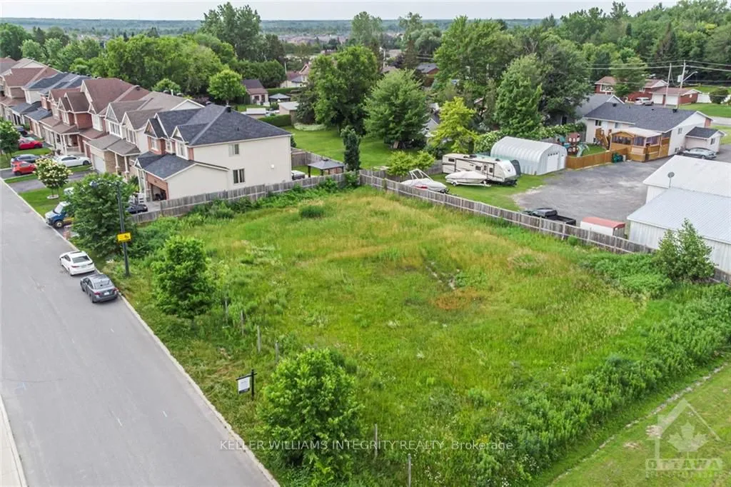 877 CONTOUR St, Orleans - Convent Glen and Area, ON K1W 1G2