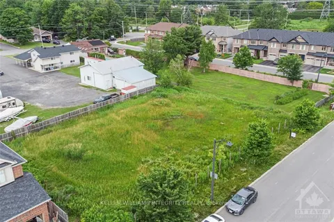 877 CONTOUR St, Orleans - Convent Glen and Area, ON K1W 1G2
