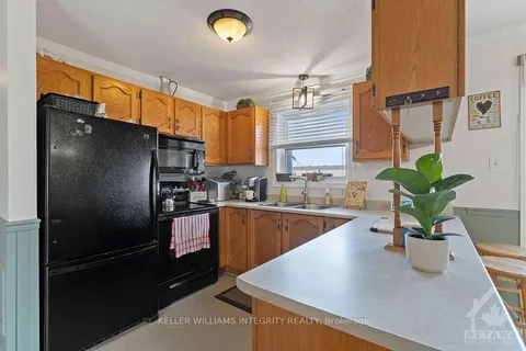 1915 PATRICIA St, Clarence-Rockland, ON K4K 1B2