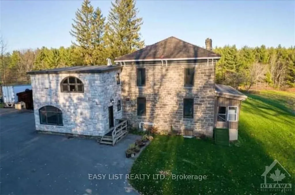 6327 PURCELL Road, ON K6H 5R5