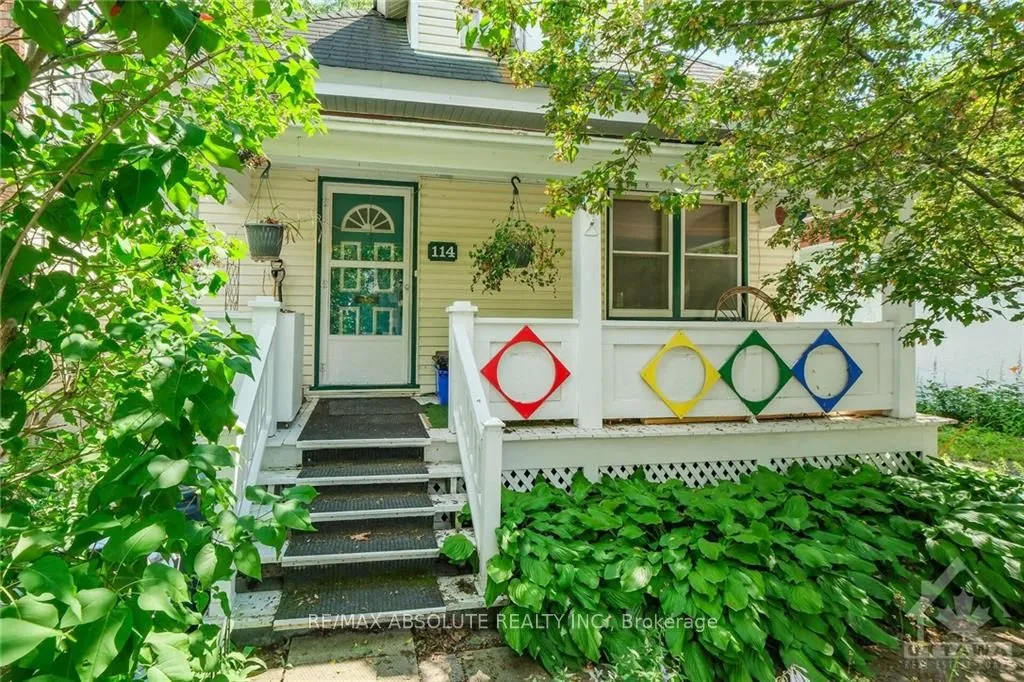 114 QUEEN MARY St, Overbook - Castleheights and Area, ON K1K 1X5