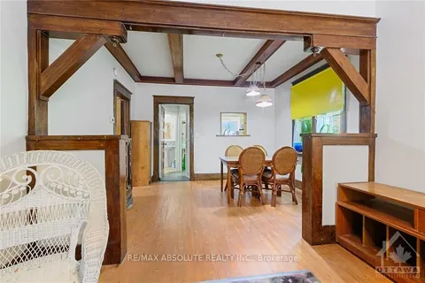 114 QUEEN MARY St, Overbook - Castleheights and Area, ON K1K 1X5