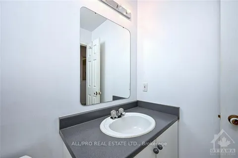 89 MARKLAND Cres, Barrhaven, ON K2G 5Y7