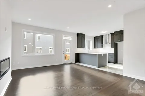 116 PIZZICATO St, Orleans - Convent Glen and Area, ON K1W 0S2