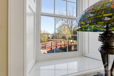 5B LEWIS St, Perth, ON K7H 1M6