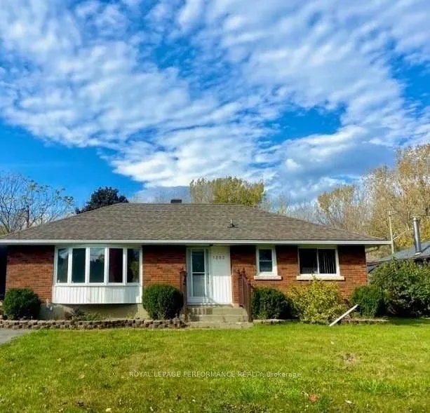 1203 PRINCESS St, Cornwall, ON K6J 1S2