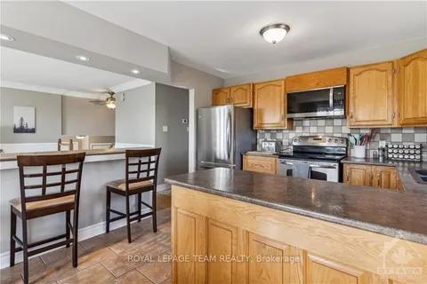 12203 COUNTY RD 13 Rd, North Dundas, ON K0C 2K0