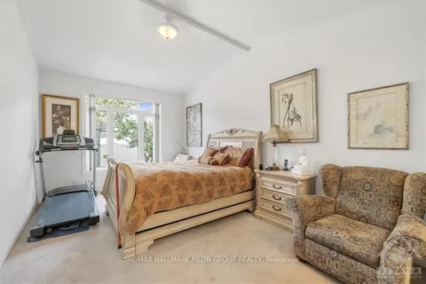 146 ESTERBROOK Dr, Orleans - Convent Glen and Area, ON K1W 0H2