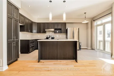 264 DOLCE Cres, Blossom Park - Airport and Area, ON K1X 0B3